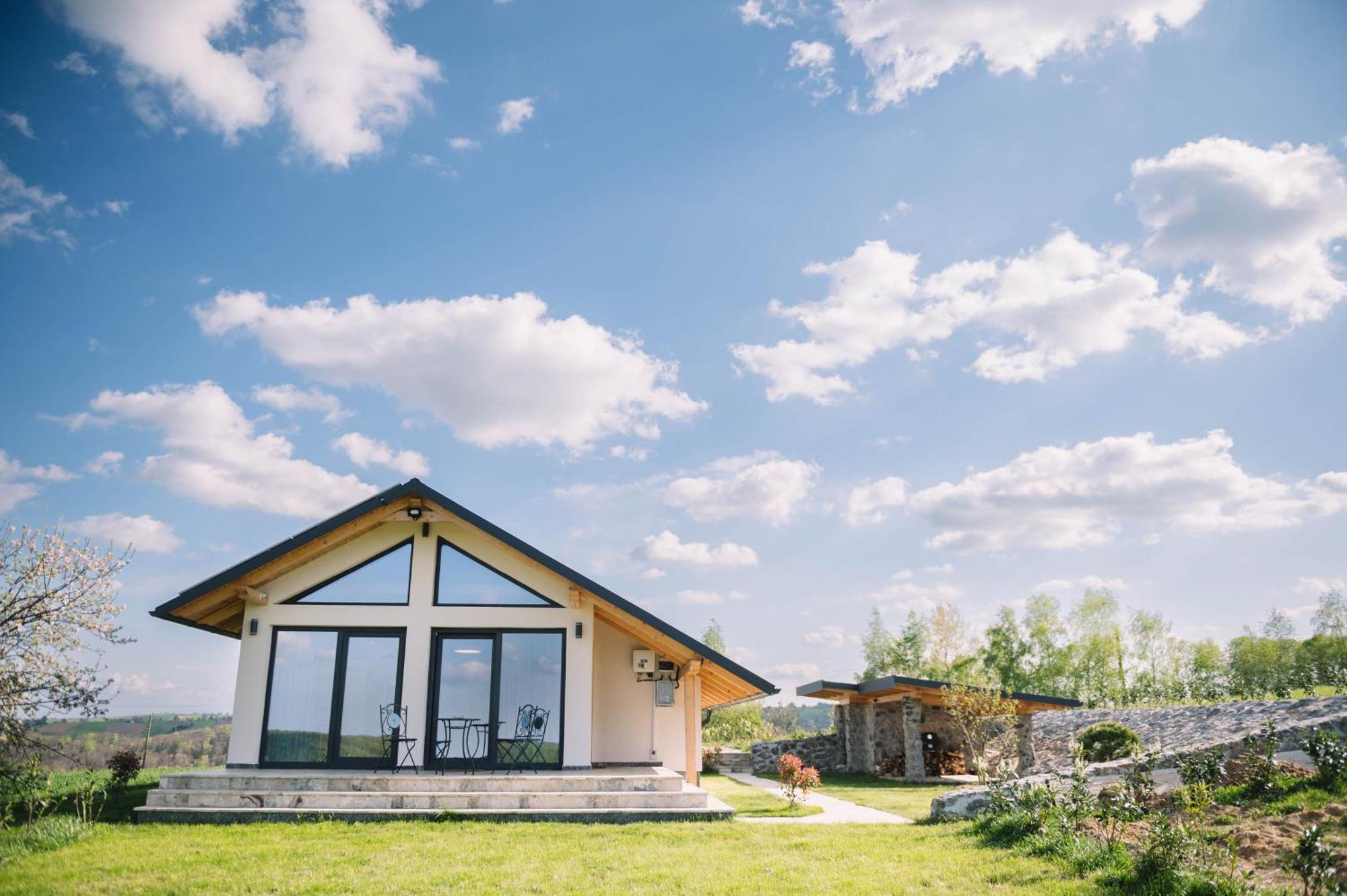 Casa Moderna In Sinteu - Intersectia Intre Modern Si Linistea Naturii Huta Voivozi Esterno foto