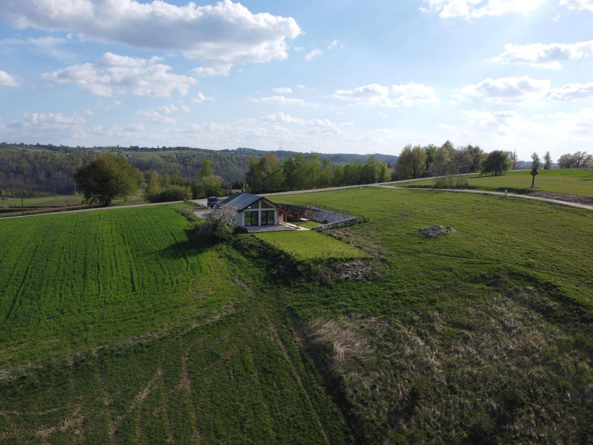 Casa Moderna In Sinteu - Intersectia Intre Modern Si Linistea Naturii Huta Voivozi Esterno foto