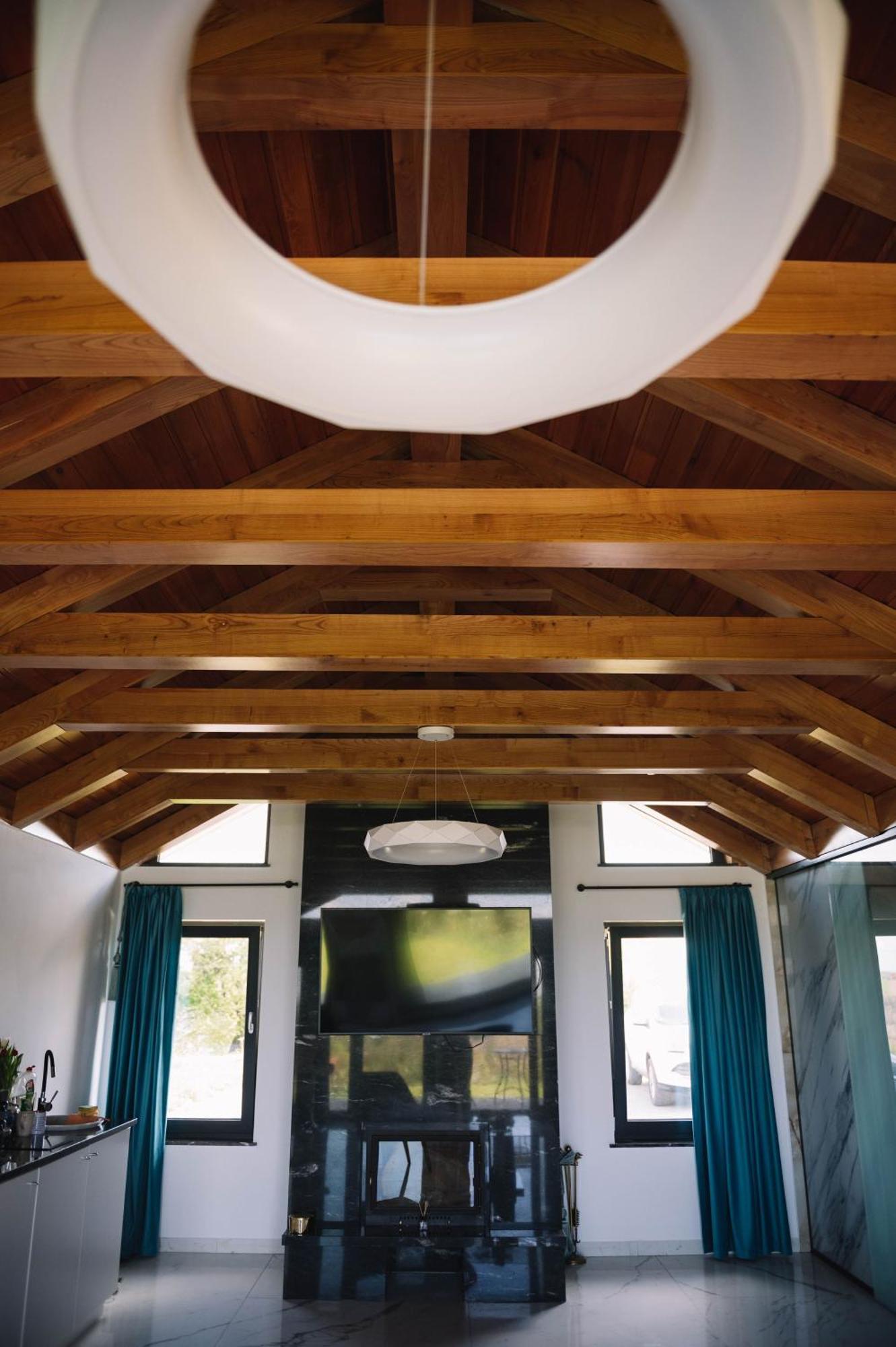 Casa Moderna In Sinteu - Intersectia Intre Modern Si Linistea Naturii Huta Voivozi Esterno foto