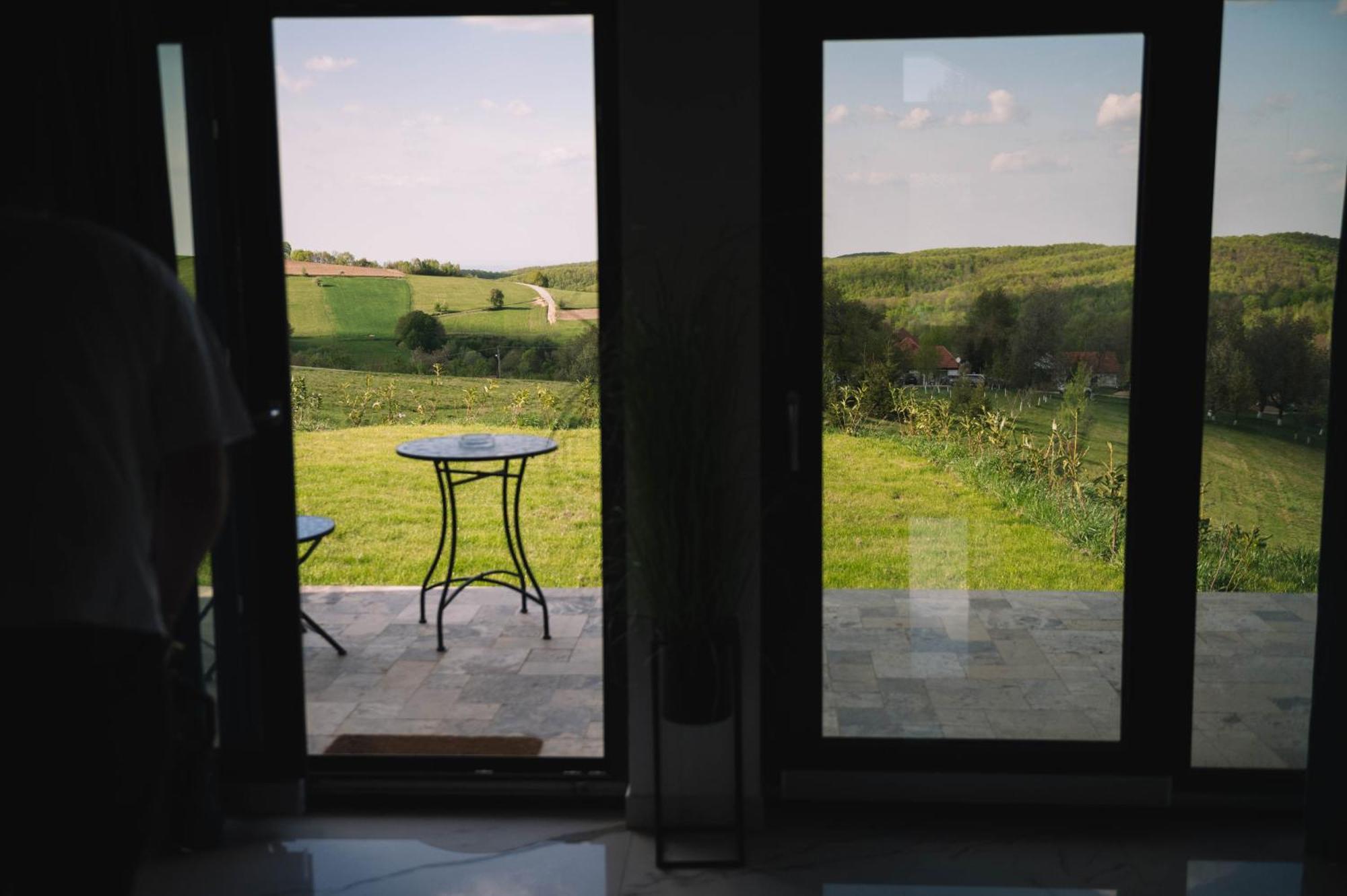 Casa Moderna In Sinteu - Intersectia Intre Modern Si Linistea Naturii Huta Voivozi Esterno foto